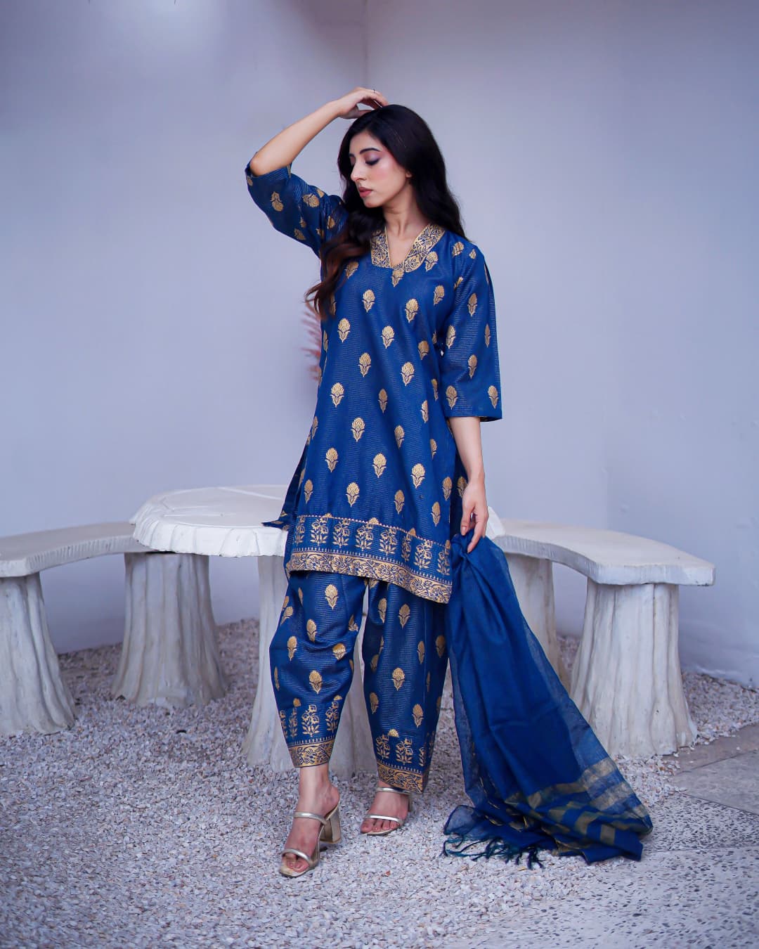 Shama-e-Husn - Hover Image